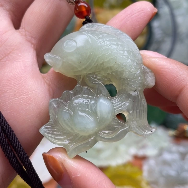 蛇纹石玉未镶嵌吊坠