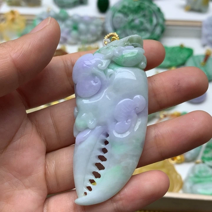 翡翠颈饰未镶嵌0**5翡翠