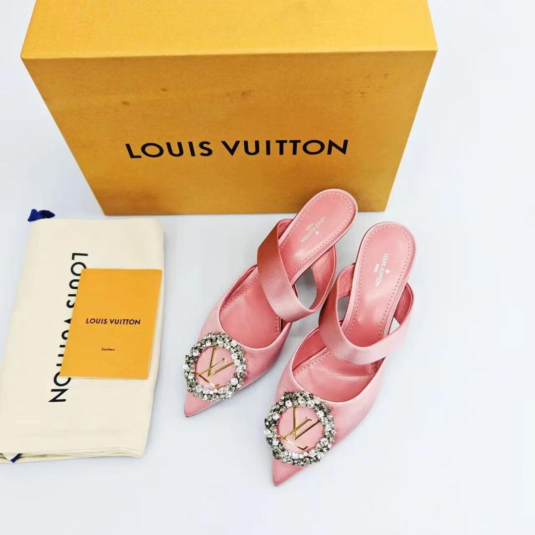 未使用 LouisVuitton/路易威登 lv绸缎粉色钻扣女鞋36.5码2759