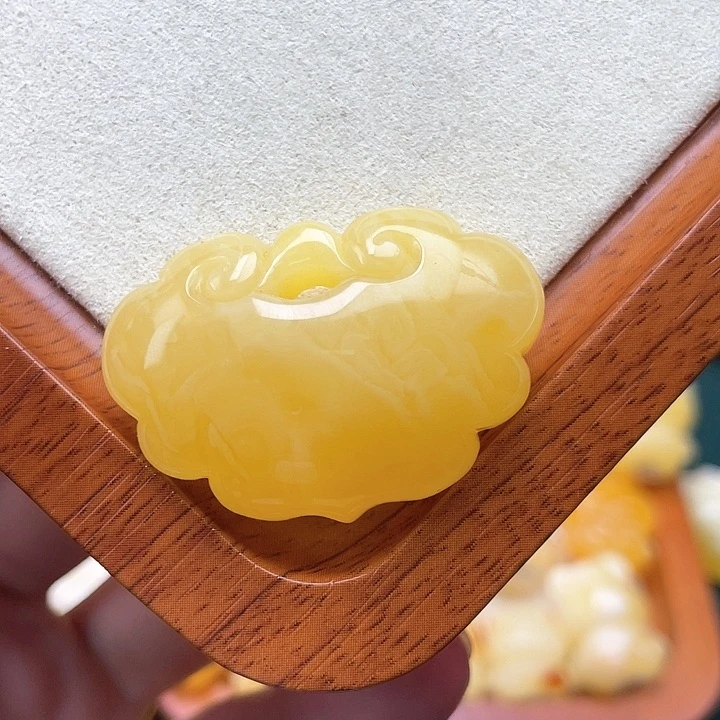 琥珀裸石未镶嵌蜜蜡