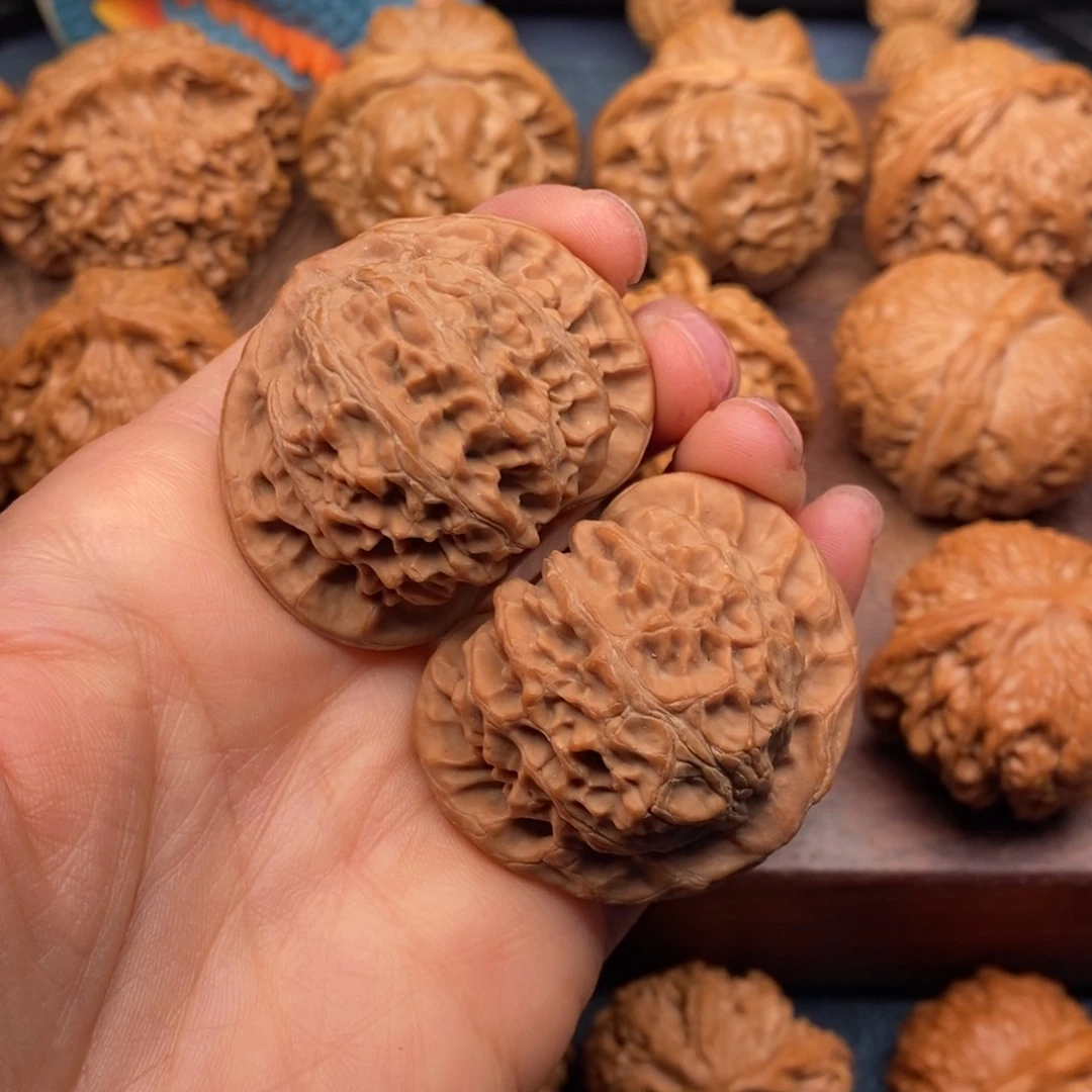 文玩核桃吊坠42全品宫灯