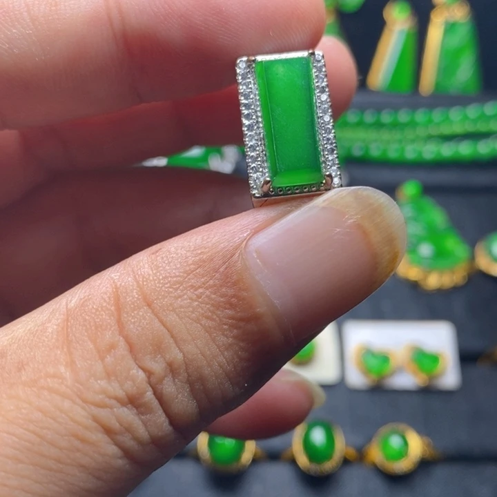 翡翠戒指未镶嵌王****7