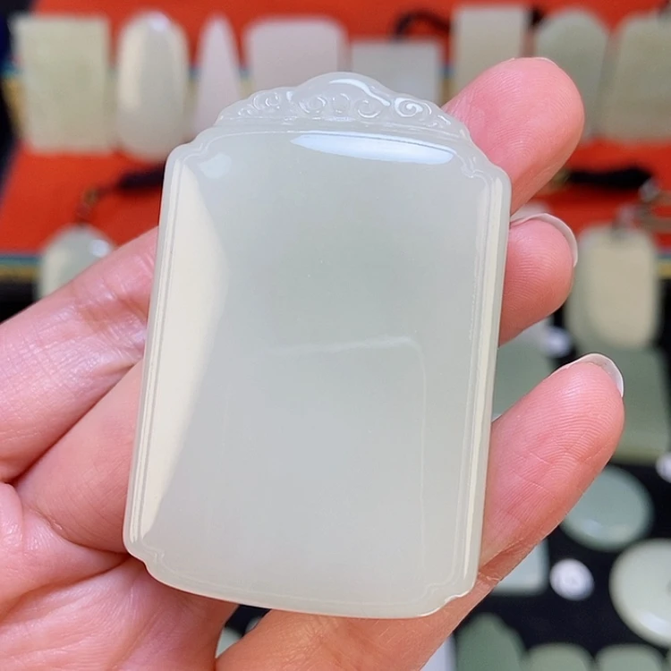 【闪购商品】颈饰未镶嵌和田玉