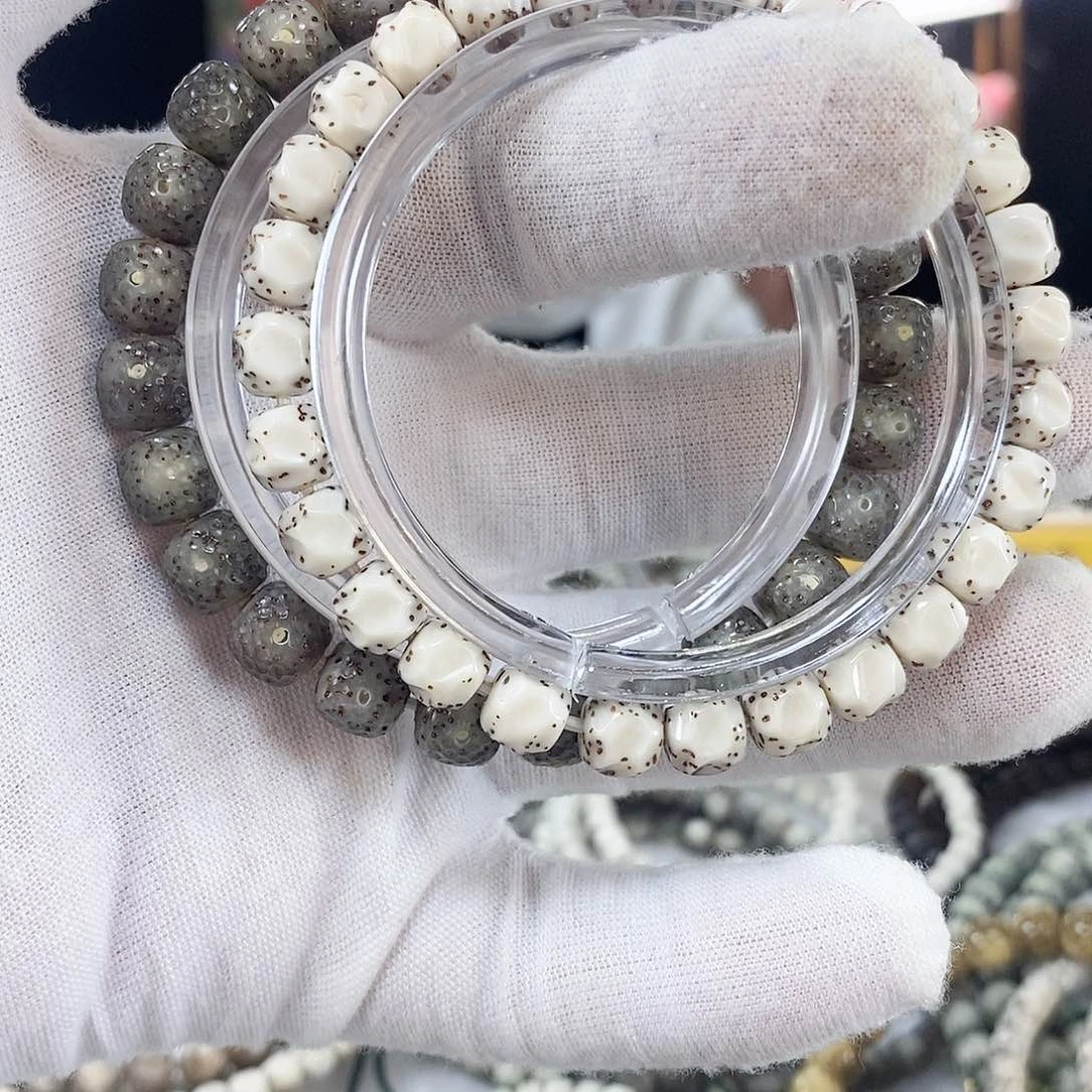 星月菩提手串西****）星月菩提雕刻手串