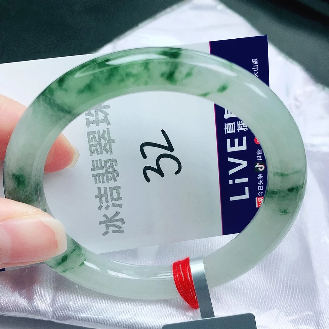 翡翠未镶嵌手镯缅甸天然A货翡翠手镯