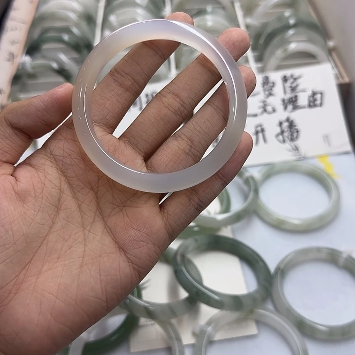 手镯玛瑙/玉髓合金