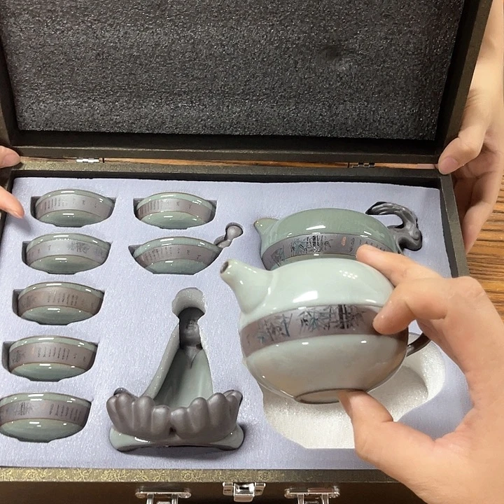 孤品茶具套装等。