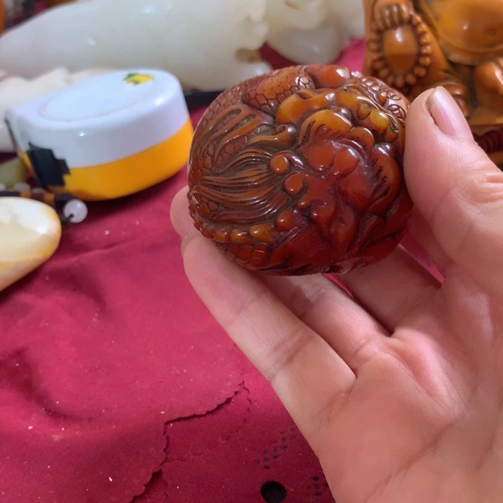 石材摆件等各种形式进行的艺术