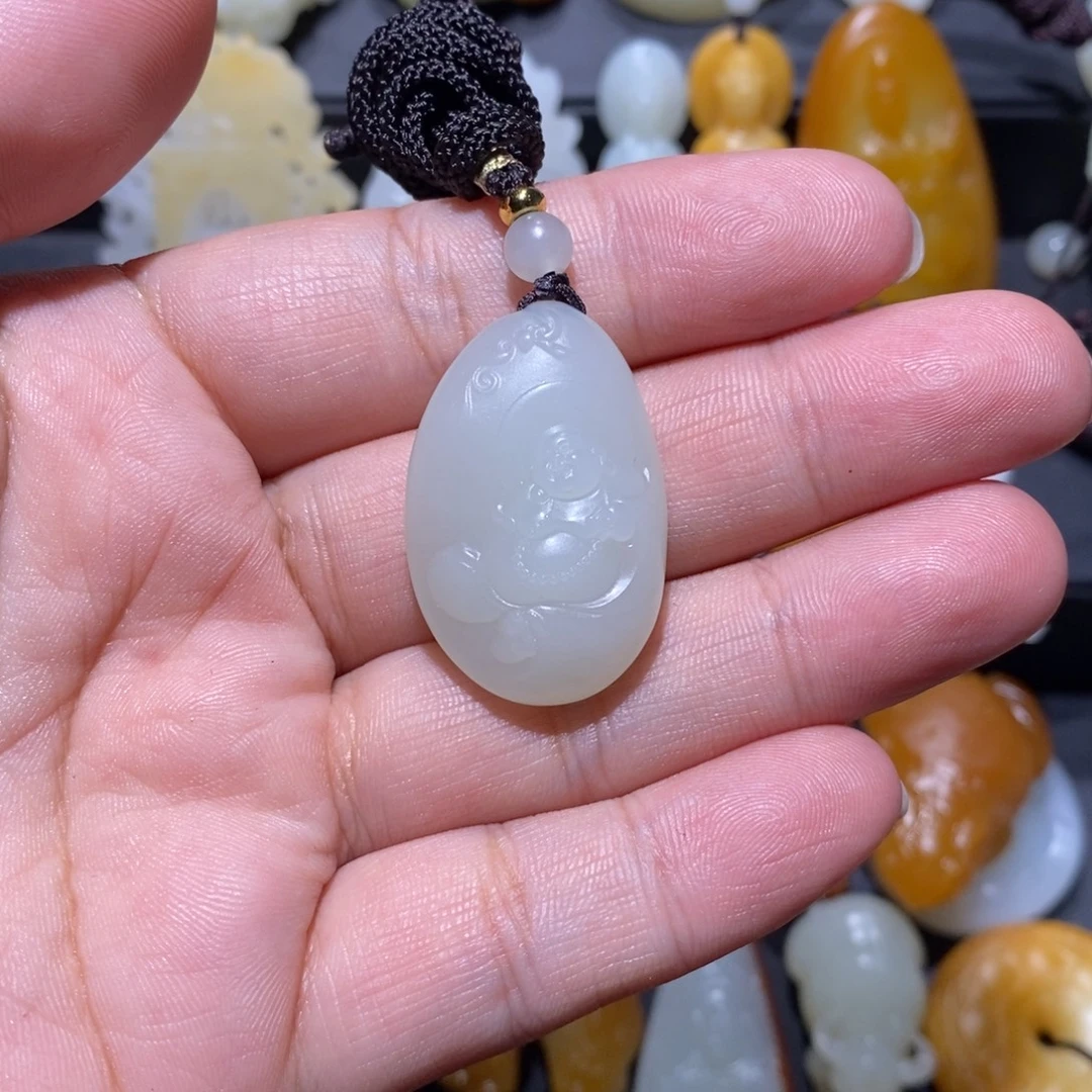 简***接颈饰未镶嵌和田玉