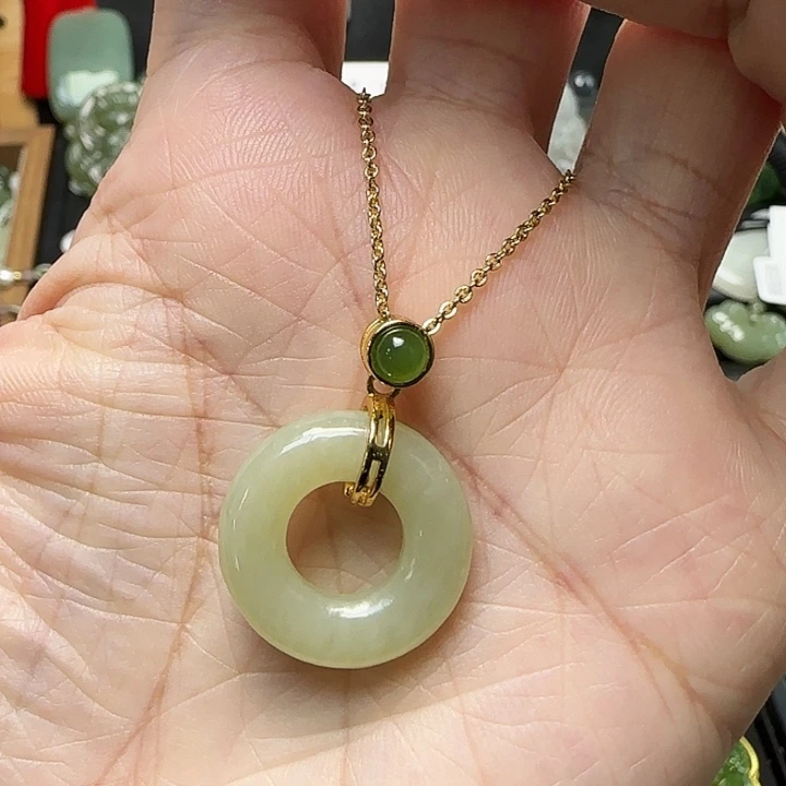 颈饰银S925镶嵌和田玉