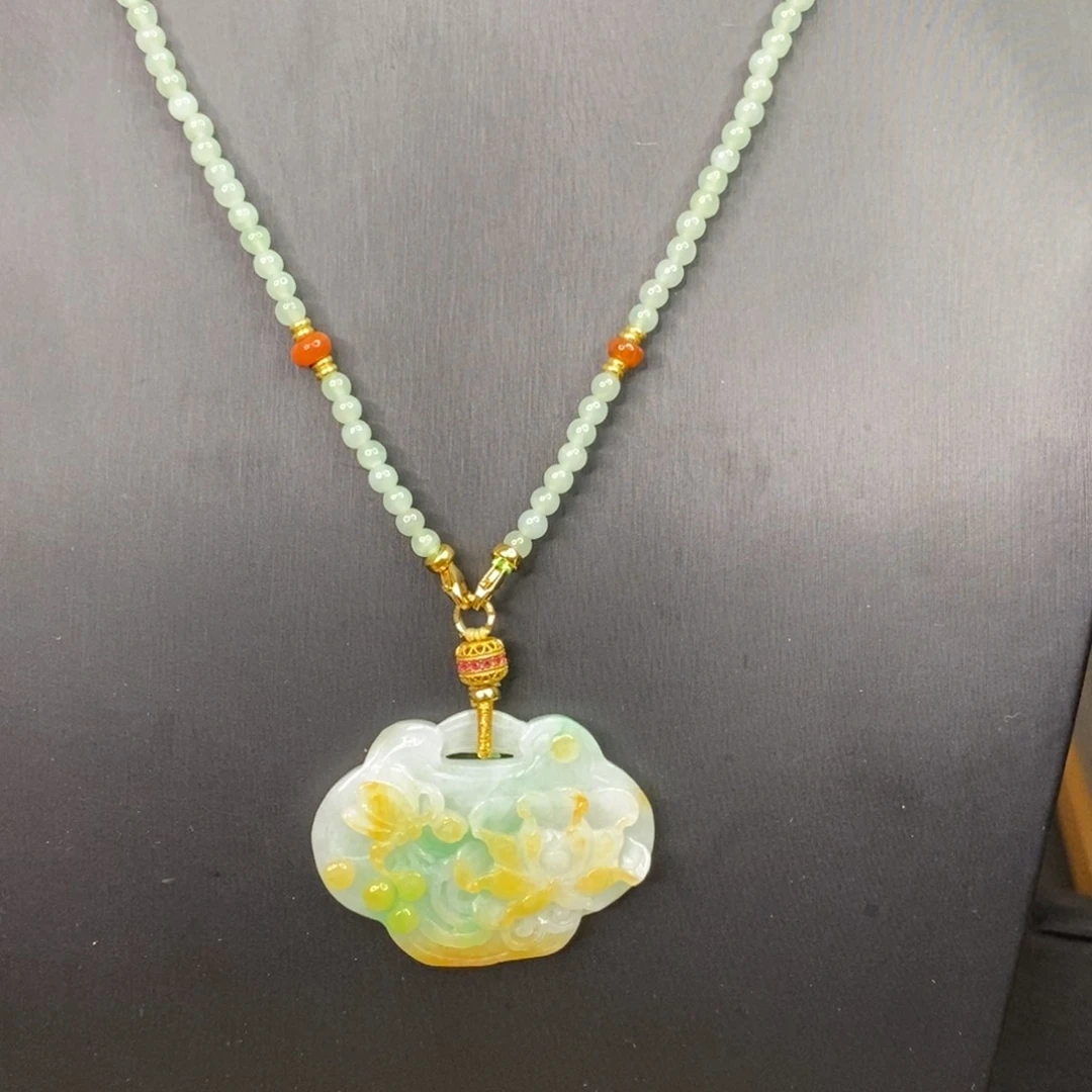 颈饰未镶嵌翡翠吊坠