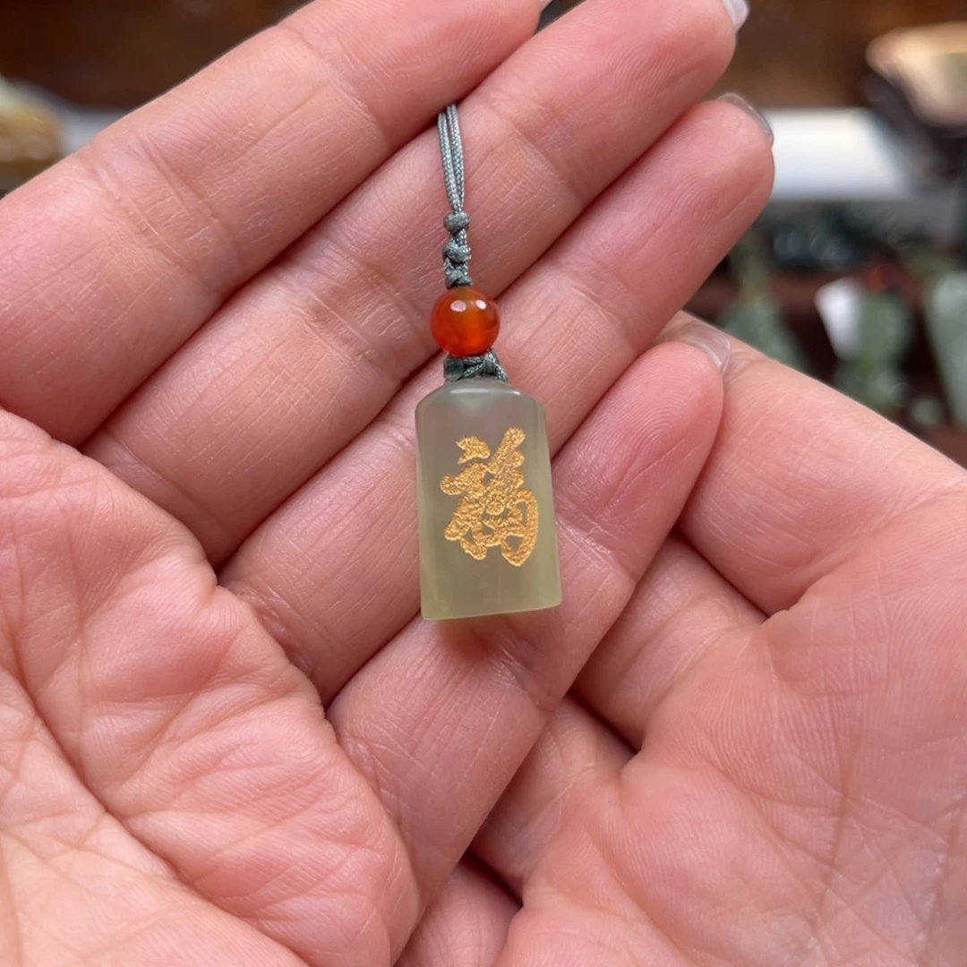 蛇纹石玉挂件未镶嵌V***O