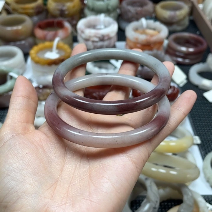 石英质玉手镯未镶嵌芝***a