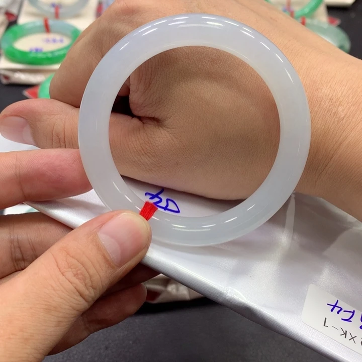 翡翠未镶嵌手镯翡翠