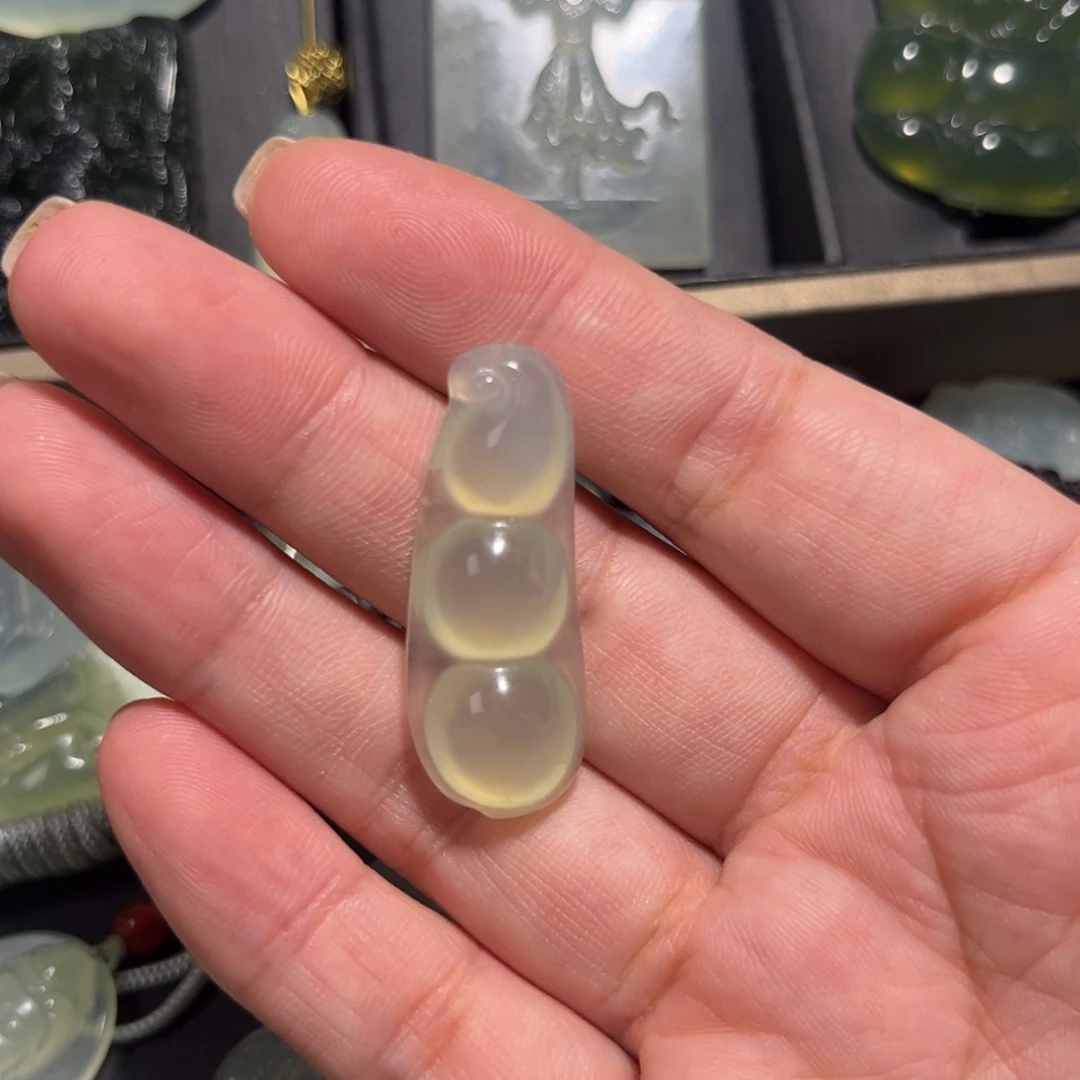 蛇纹石玉未镶嵌吊坠(不含链)