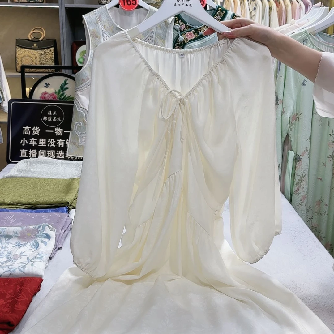 【闪购商品】织绣花***猪f g h f g g g g