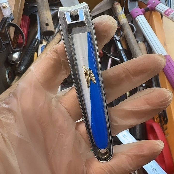 王***杰厚款五金工具制造工艺