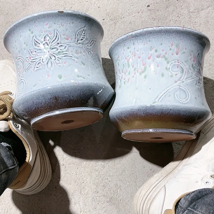 红陶口径20高度18两只瑕疵