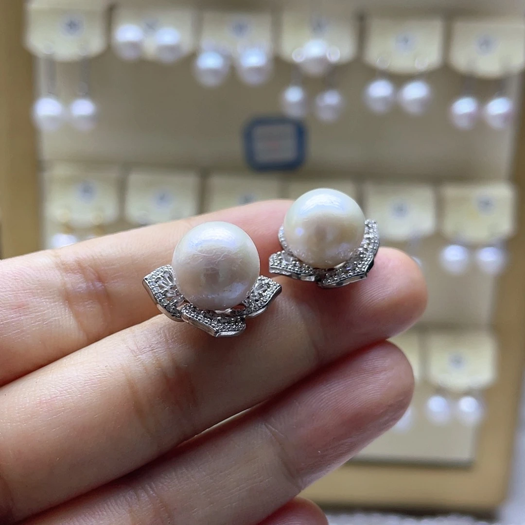 银S925镶嵌淡水珍珠耳饰