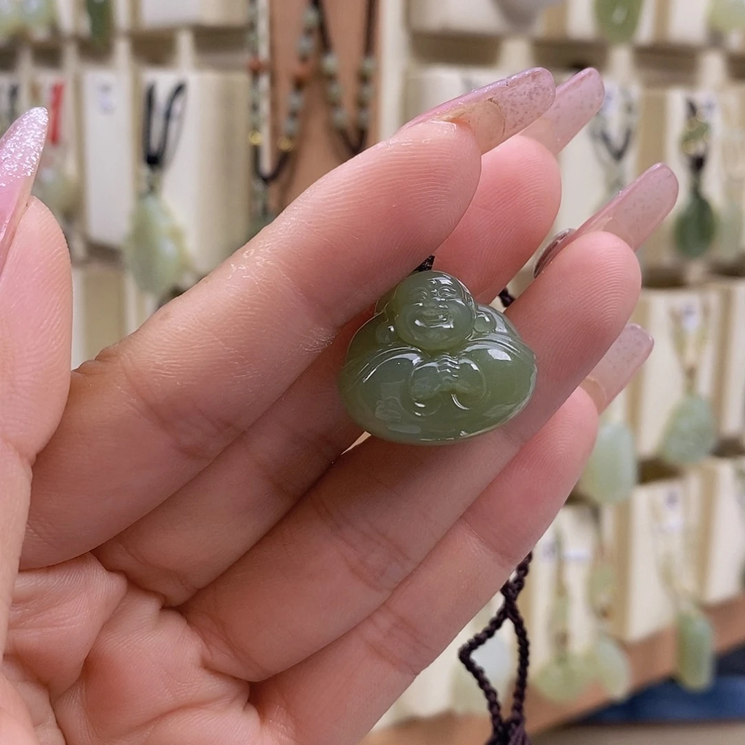 人***藏颈饰未镶嵌和田玉