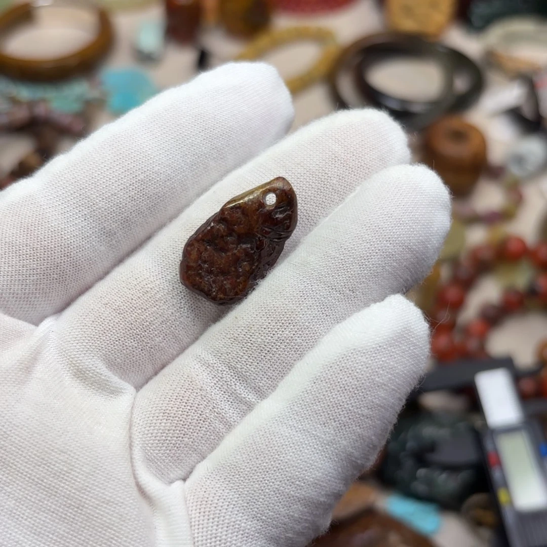 岫岩河磨玉（透闪石质玉）颈饰未镶嵌奎*