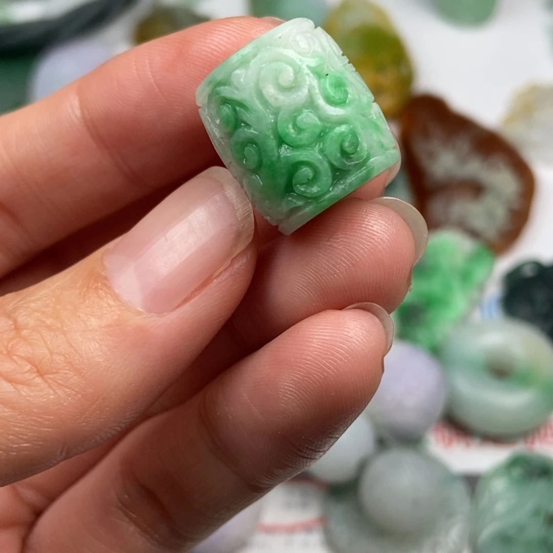 定制翡翠未镶嵌翡翠