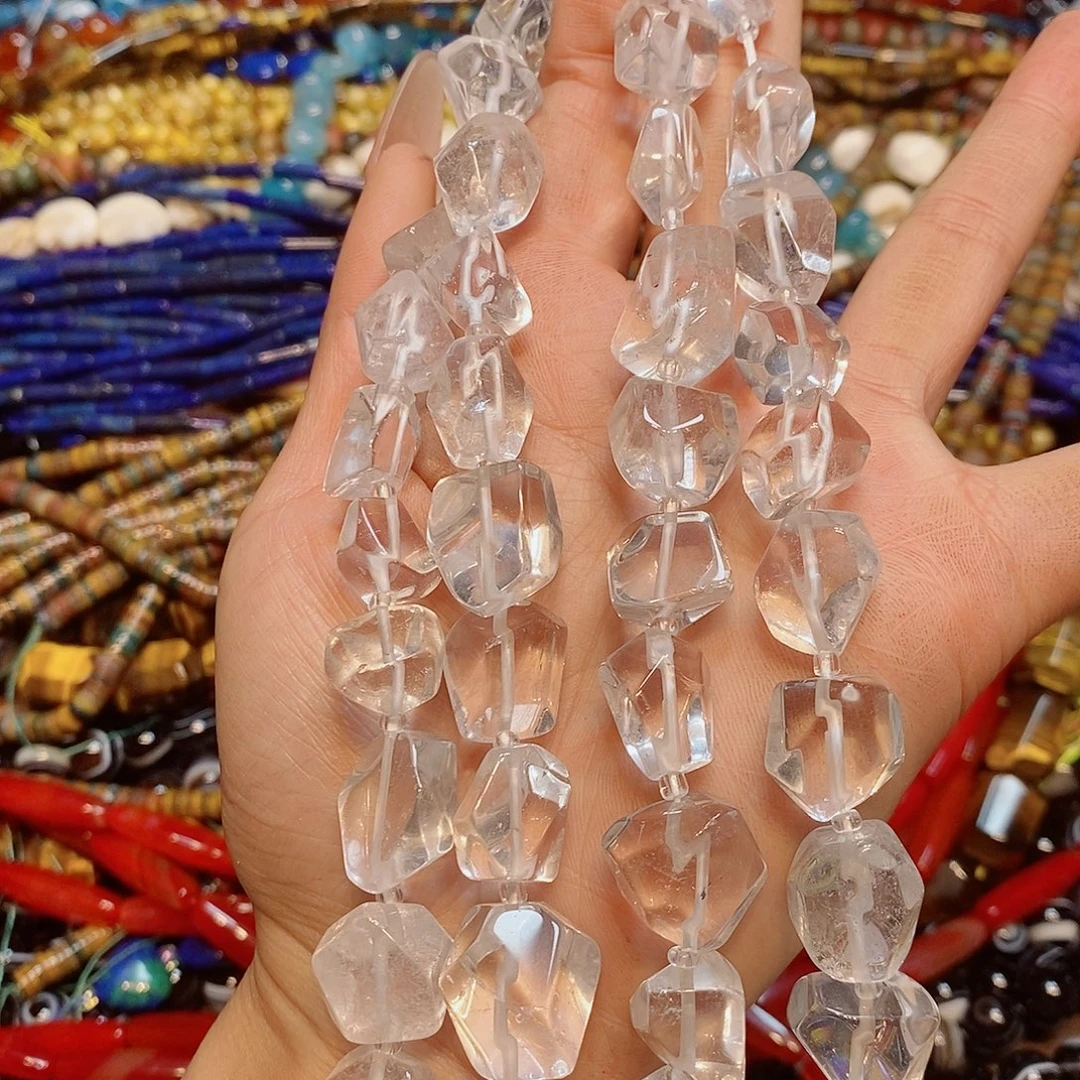 玛瑙/玉髓未镶嵌珠宝半成品白水晶切角随型一条