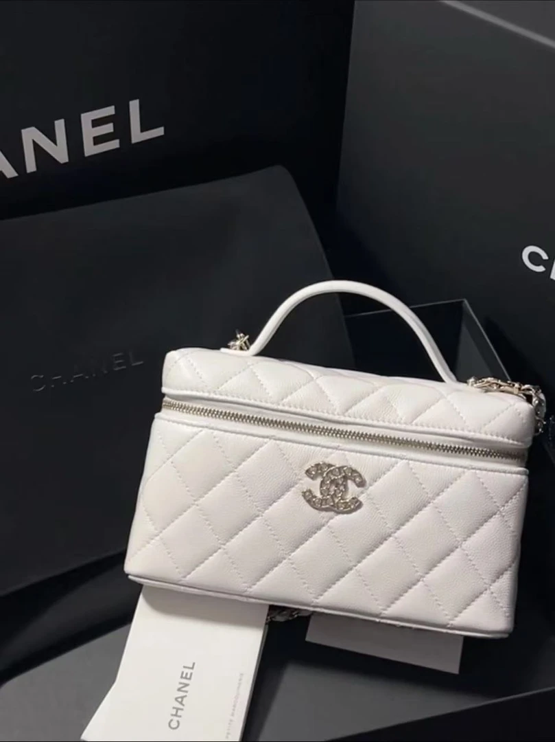 全新未使用 Chanel/香奈儿 尾款 25p白色爱心水钻扣lp饭盒包