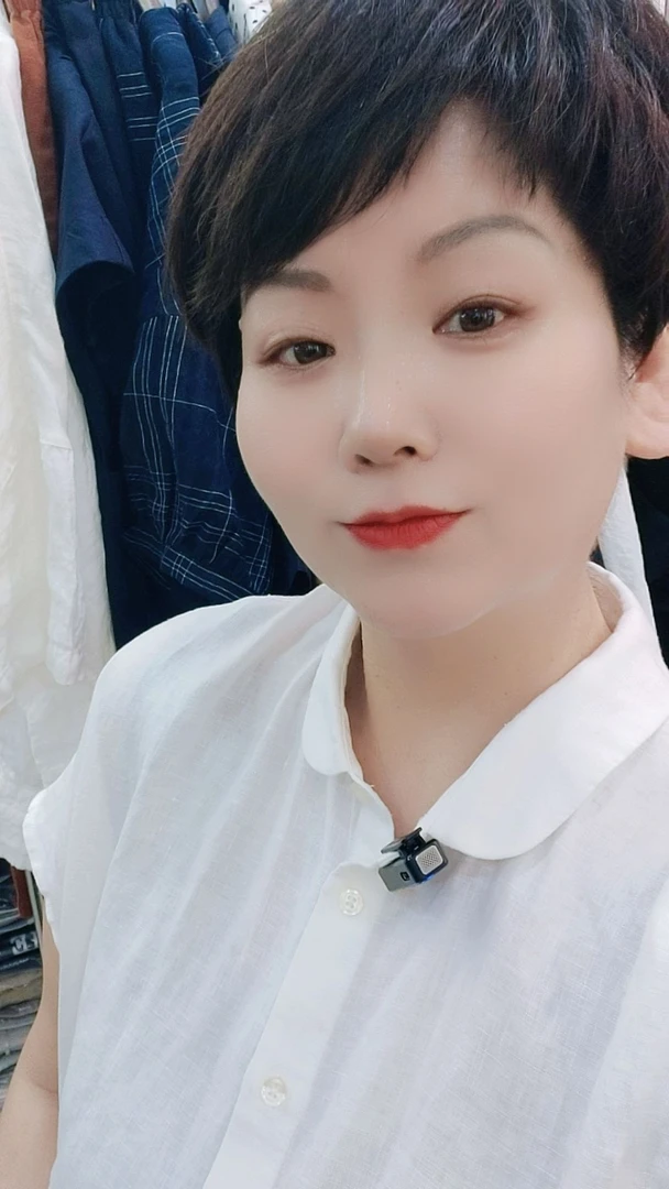 晶姐家彼得潘领亚麻短袖