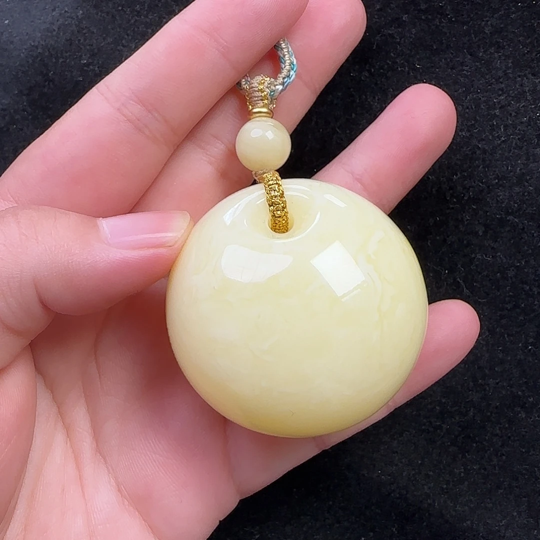 蜜蜡未镶嵌珠宝奇石