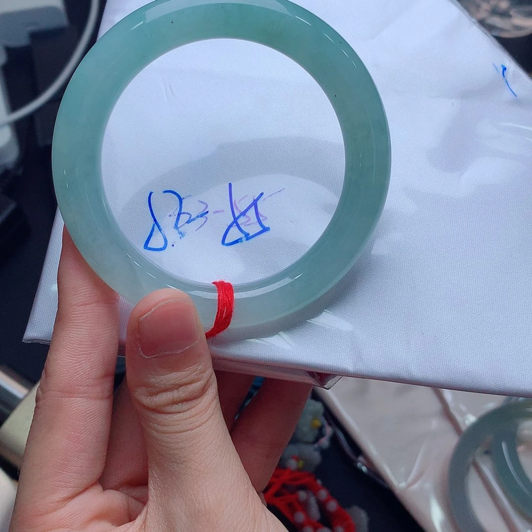 翡翠手镯未镶嵌买断