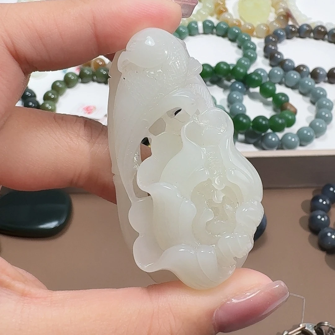 用***7未镶嵌手链和田玉俄