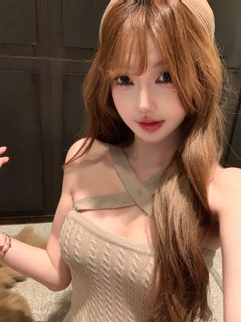 Yucii 纯欲交叉吊带抹胸挂脖针织上衣修身弹力内搭