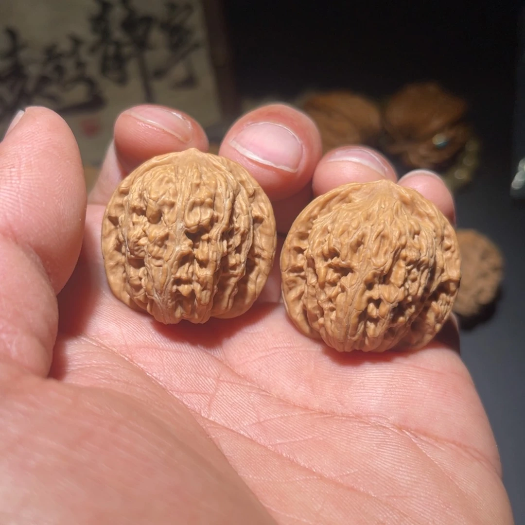 文玩核桃把件C***.四座楼