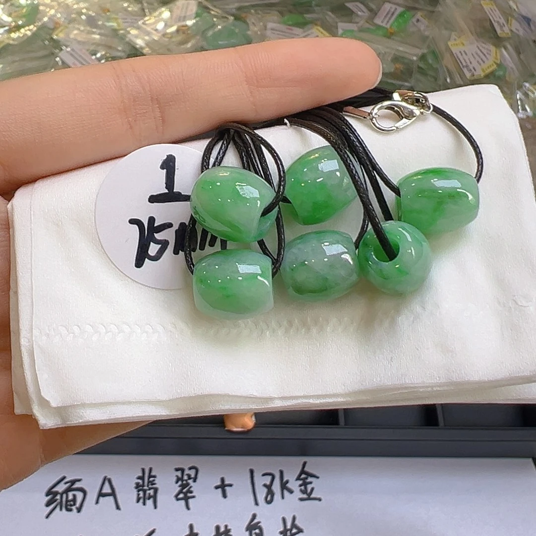 翡翠未镶嵌吊坠(不含链)多样性一件