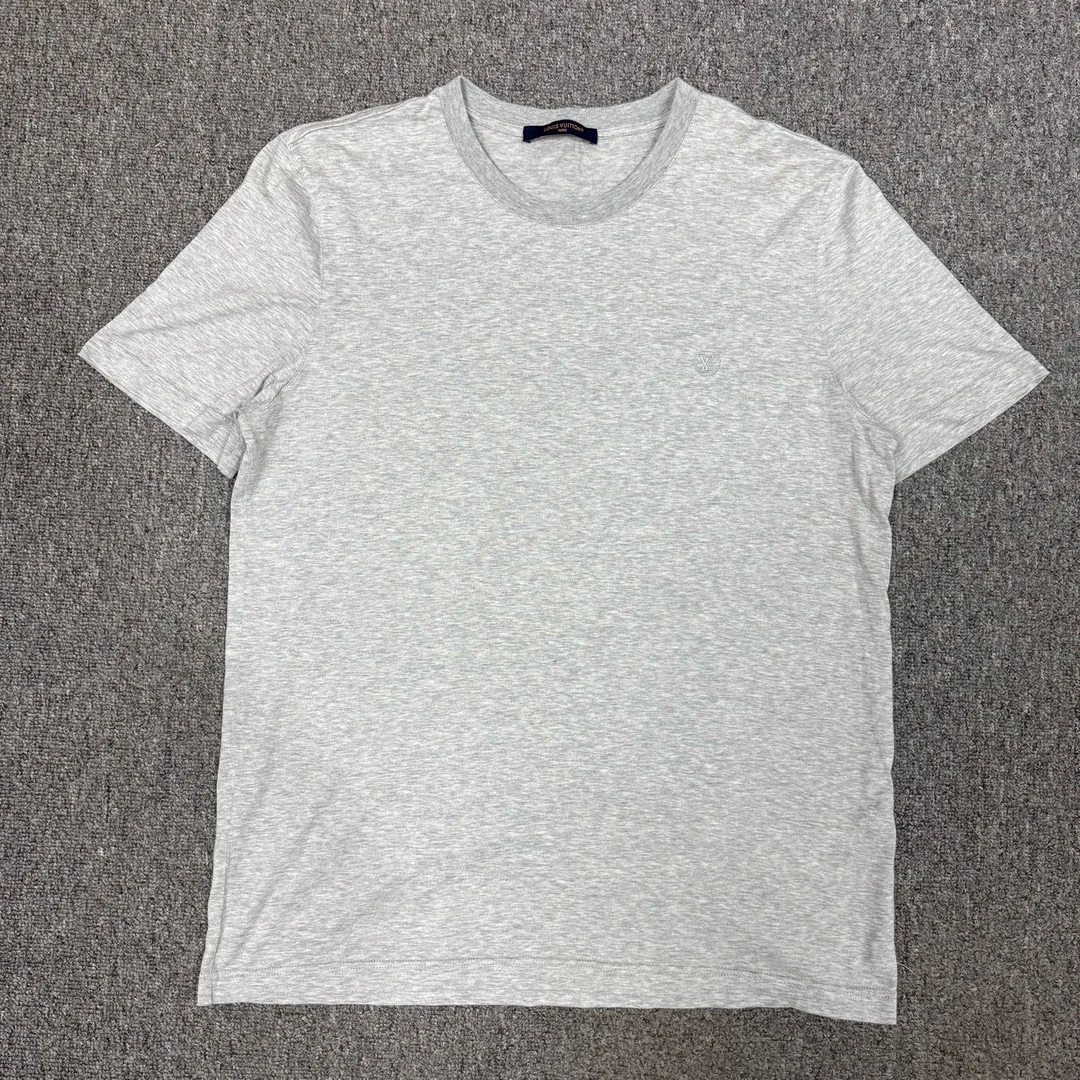 99新 LouisVuitton/路易威登 12428148 灰色胸前刺绣短袖XL码99新