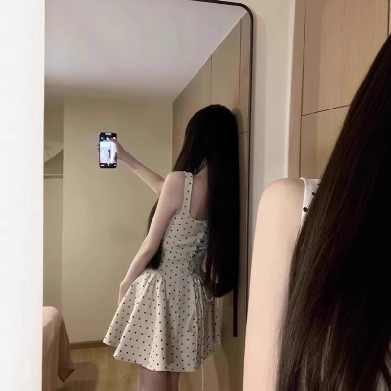 气质复古波点背心连衣裙裙子女装夏季千金感褶皱收腰显瘦短裙
