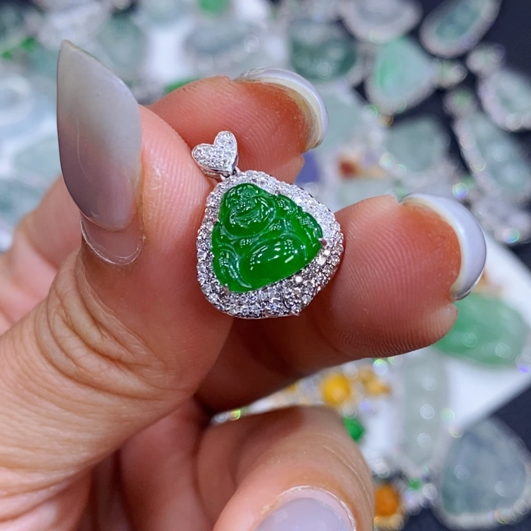 翡翠18K金镶嵌颈饰