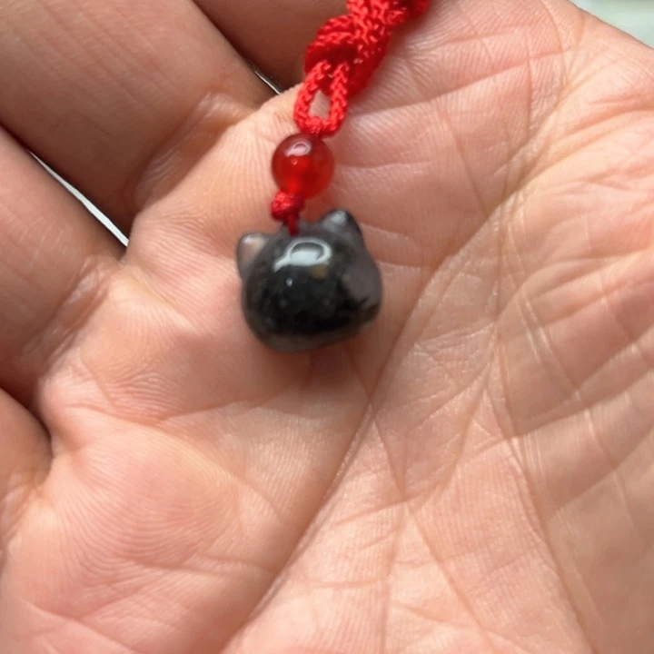 岫玉颈饰未镶嵌安****n