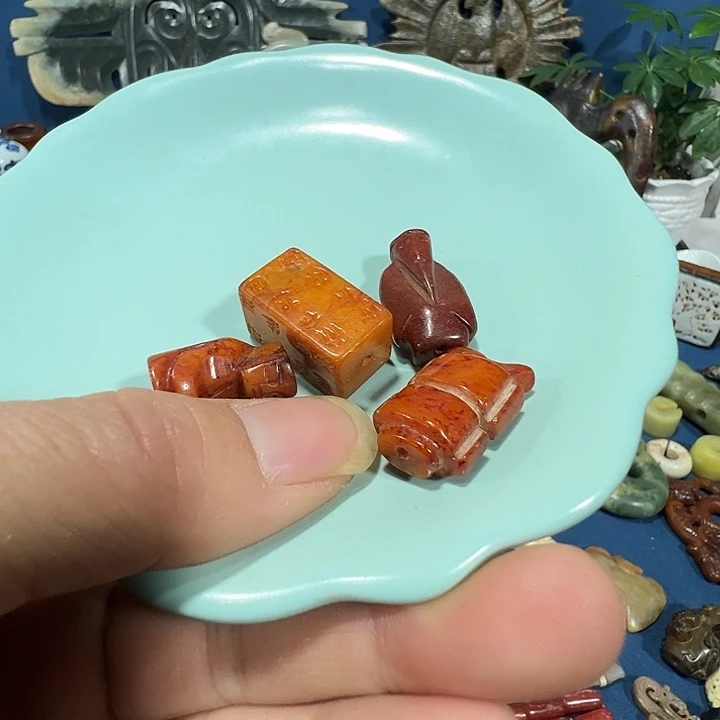 透闪石质玉未镶嵌挂件