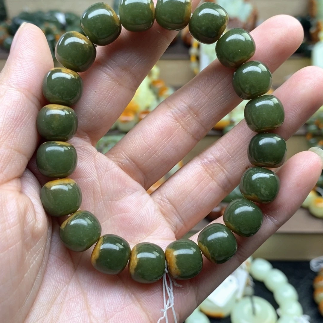 透闪石质玉未镶嵌手串