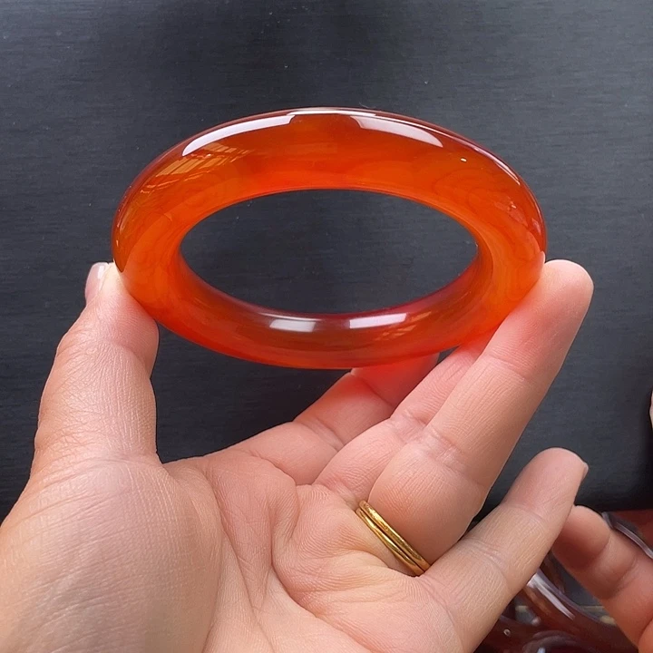 玛瑙/玉髓未镶嵌手镯58.8