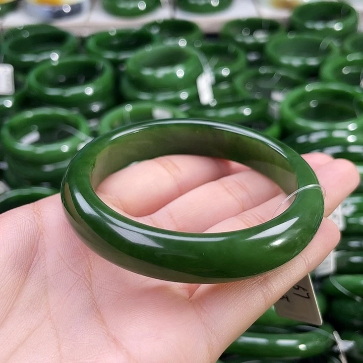 未镶嵌手镯和田玉（碧玉）