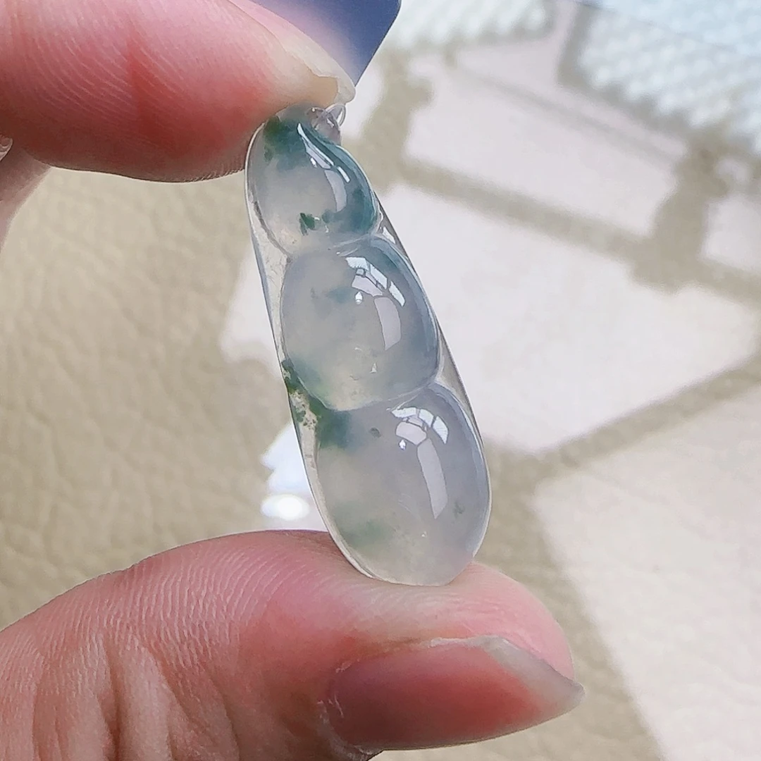 【闪购商品】翡翠未镶嵌颈饰