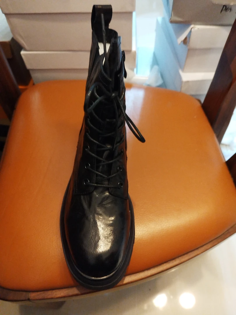 广州高品质真皮女鞋女靴