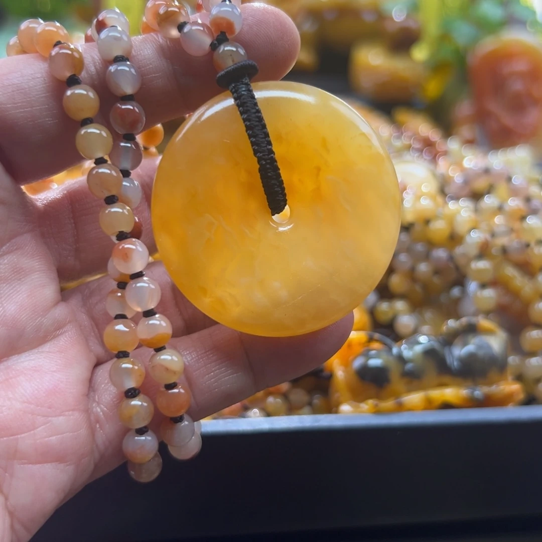 石英质玉未镶嵌颈饰