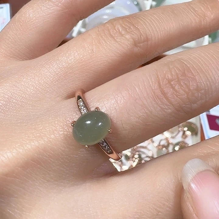 石英质玉颈饰合金