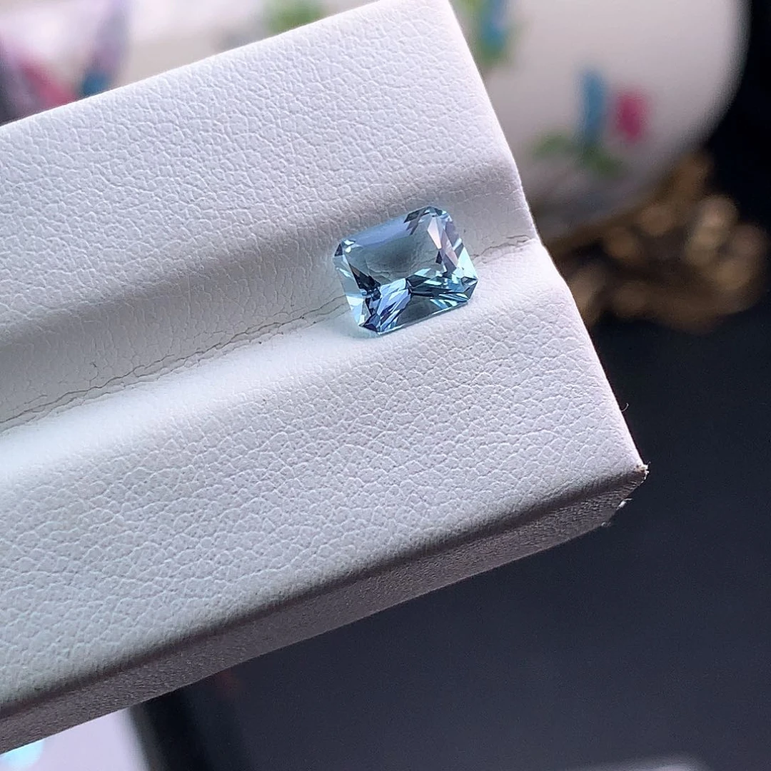 海蓝宝石裸石未镶嵌1.01克拉