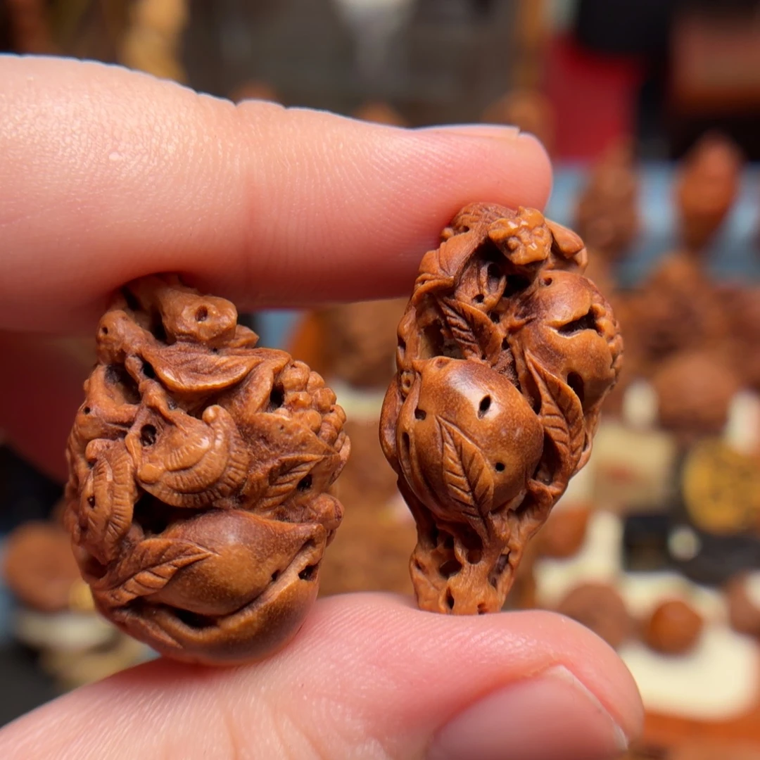 桃核雕刻圆雕福寿三多一颗