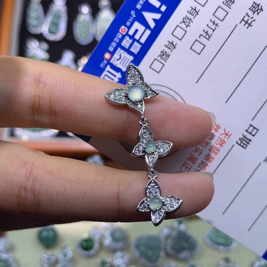 颈饰未镶嵌翡翠天然